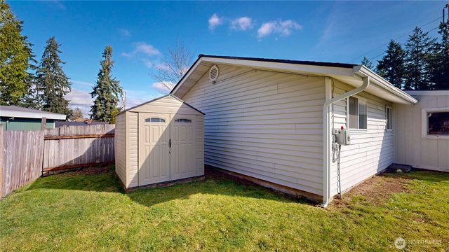17121 SE 264th Place, Covington, WA 98042