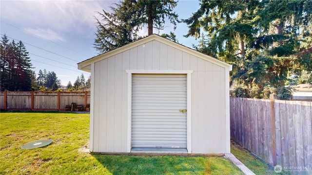 17121 SE 264th Place, Covington, WA 98042