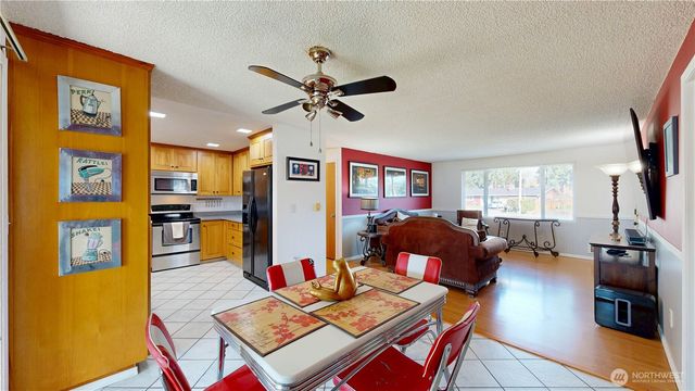 17121 SE 264th Place, Covington, WA 98042