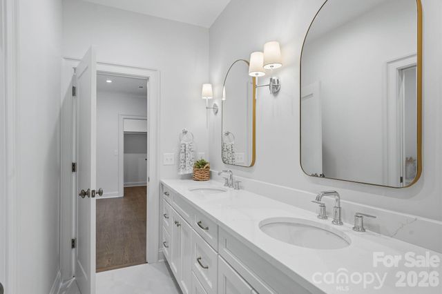444 Hunter Lane, Charlotte, NC 28211