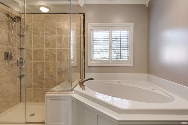 186 Champagne Court, Kokomo, IN 46901