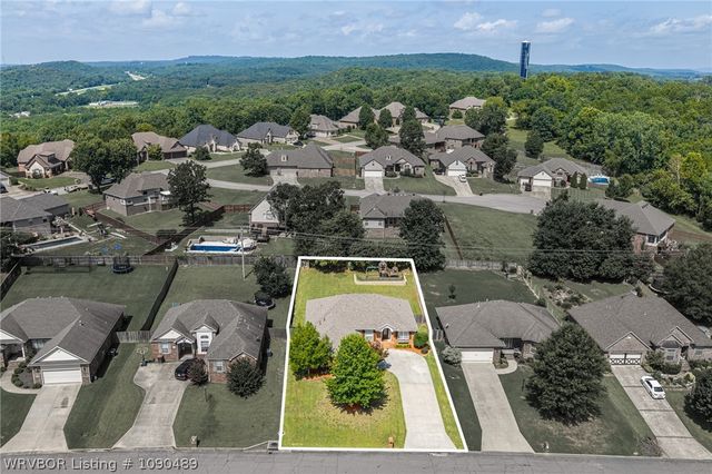 2131 Parkridge Drive, Van Buren, AR 72956