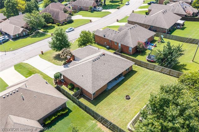 2131 Parkridge Drive, Van Buren, AR 72956