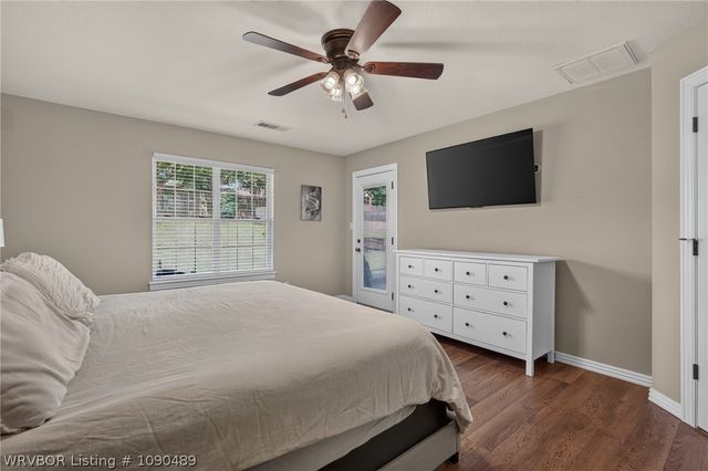 2131 Parkridge Drive, Van Buren, AR 72956