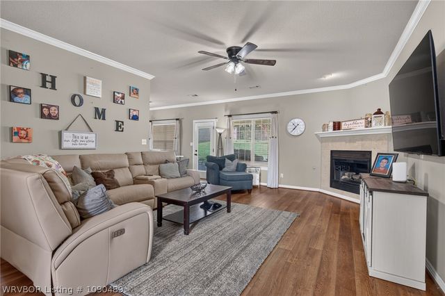 2131 Parkridge Drive, Van Buren, AR 72956