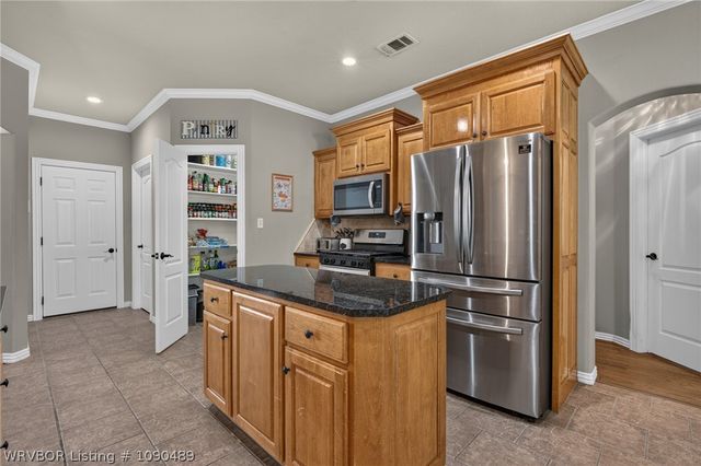 2131 Parkridge Drive, Van Buren, AR 72956