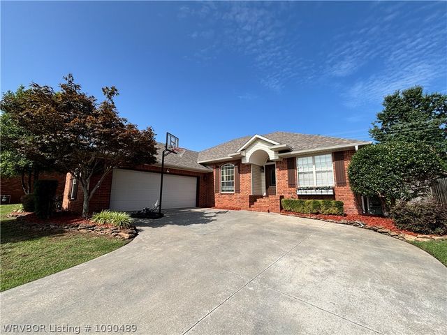2131 Parkridge Drive, Van Buren, AR 72956