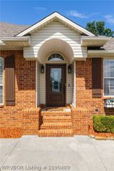 2131 Parkridge Drive, Van Buren, AR 72956