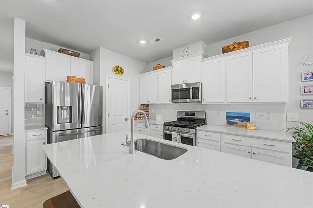 406 Batten Road, Taylors, SC 29687