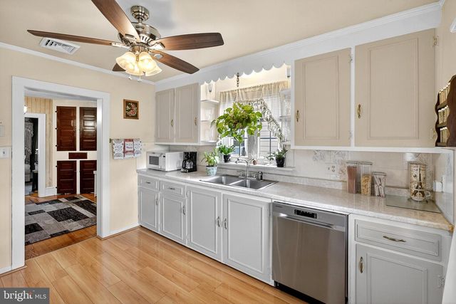 106 SACK AVE, Penns Grove, NJ 08069