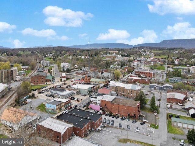 CATERPILLAR DR, Luray, VA 22835