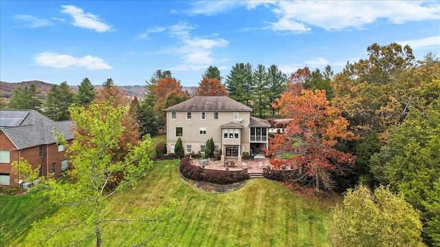 2115 Plank DR, Blacksburg, VA 24060