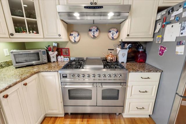 2115 Plank DR, Blacksburg, VA 24060