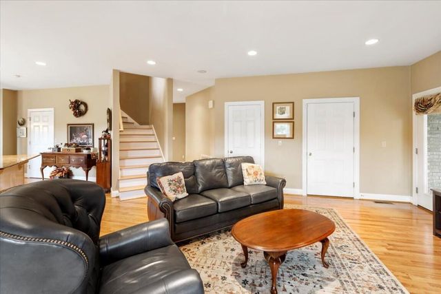 2115 Plank DR, Blacksburg, VA 24060