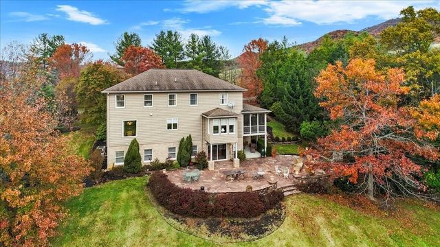 2115 Plank DR, Blacksburg, VA 24060