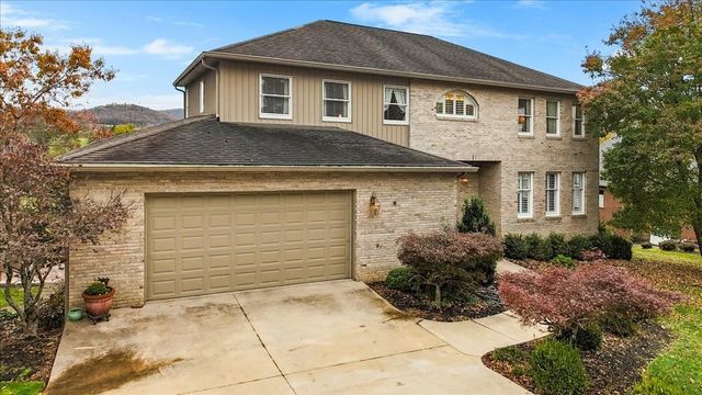 2115 Plank DR, Blacksburg, VA 24060