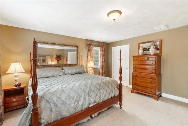 2115 Plank DR, Blacksburg, VA 24060