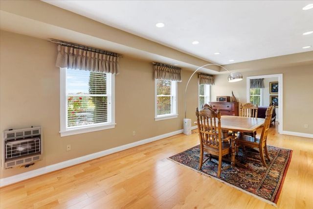 2115 Plank DR, Blacksburg, VA 24060