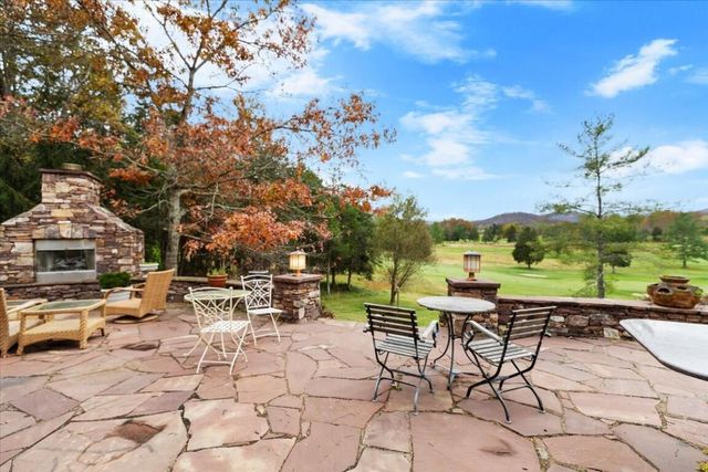 2115 Plank DR, Blacksburg, VA 24060