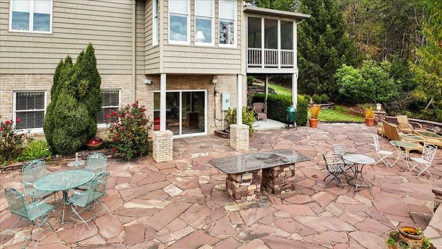2115 Plank DR, Blacksburg, VA 24060