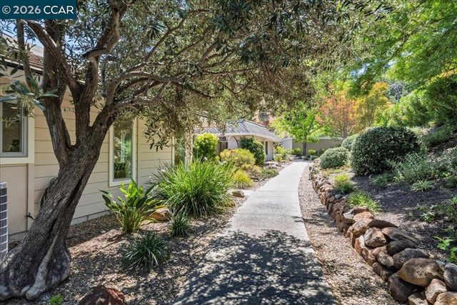 2933 Ptarmigan Dr 3, Walnut Creek, CA 94595