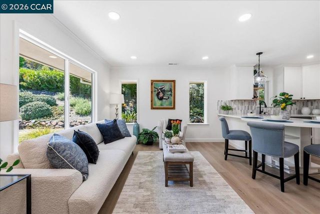2933 Ptarmigan Dr 3, Walnut Creek, CA 94595
