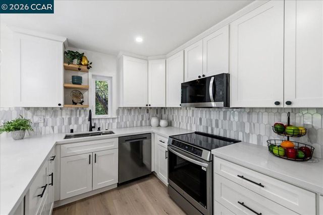 2933 Ptarmigan Dr 3, Walnut Creek, CA 94595