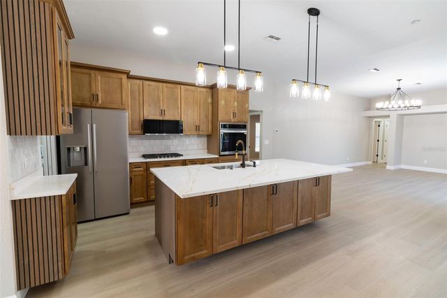 1637 LEDGESTONE DRIVE, Brandon, FL 33511
