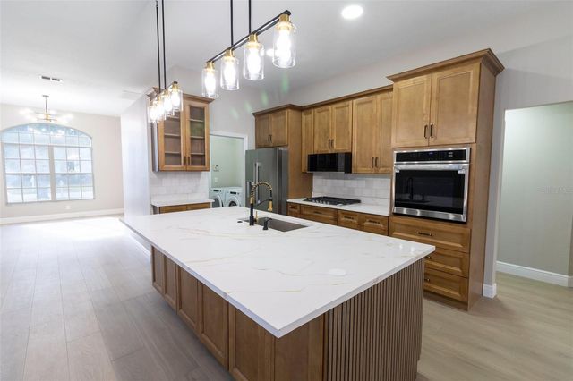 1637 LEDGESTONE DRIVE, Brandon, FL 33511