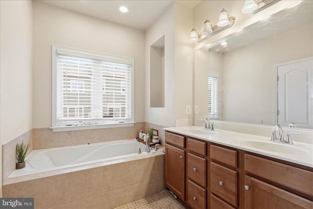 20925 HOUSEMAN TER, Ashburn, VA 20148