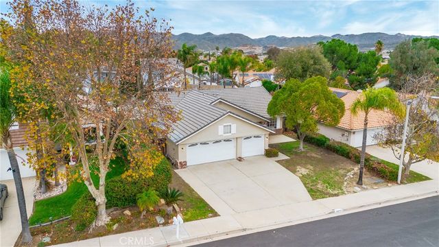 16513 Mountain, Lake Elsinore, CA 92530