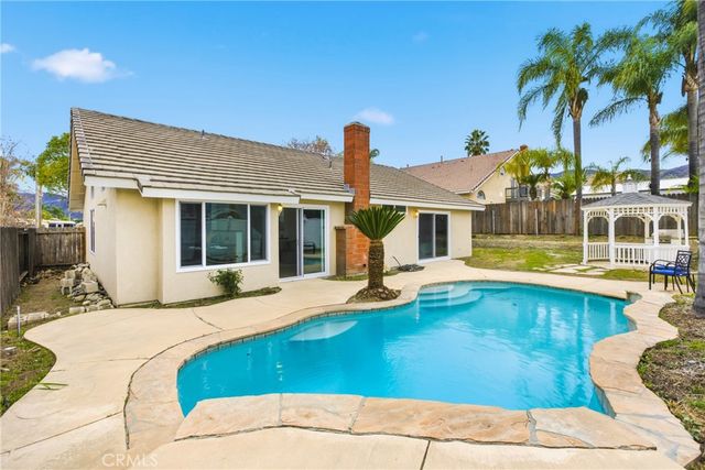 16513 Mountain, Lake Elsinore, CA 92530