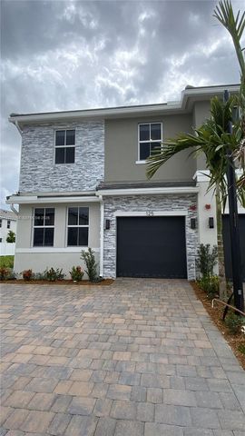 125 SW 171st Way 125, Pembroke Pines, FL 33027