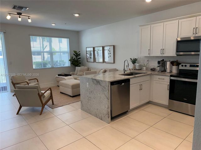 125 SW 171st Way 125, Pembroke Pines, FL 33027