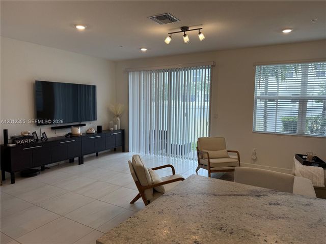 125 SW 171st Way 125, Pembroke Pines, FL 33027