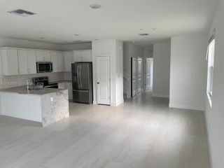 125 SW 171st Way 125, Pembroke Pines, FL 33027