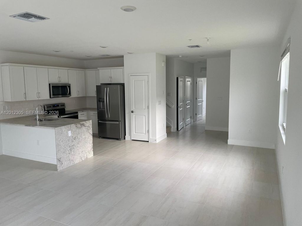 125 SW 171st Way 125, Pembroke Pines, FL 33027