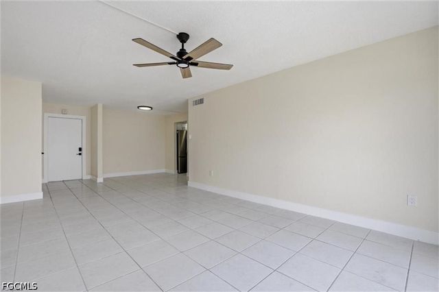 3704 Broadway 205, Fort Myers, FL 33901