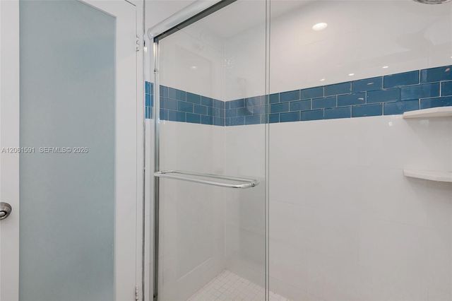 1000 W Ave 1220 1220, Miami Beach, FL 33139
