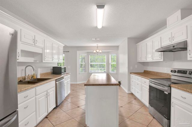 128 Gunwale Rd, Pensacola, FL 32507