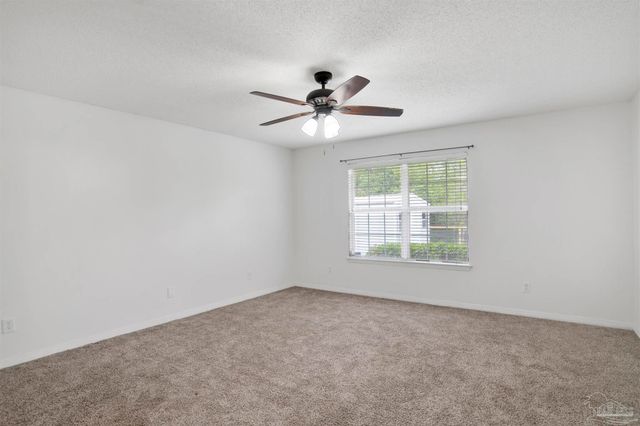 128 Gunwale Rd, Pensacola, FL 32507