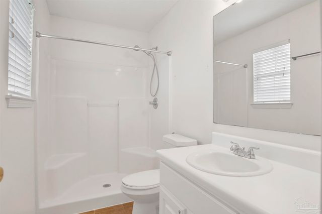 128 Gunwale Rd, Pensacola, FL 32507