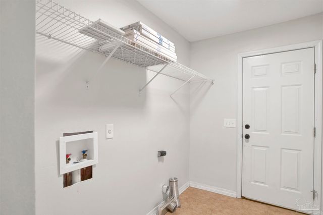 128 Gunwale Rd, Pensacola, FL 32507