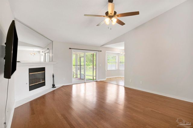 128 Gunwale Rd, Pensacola, FL 32507