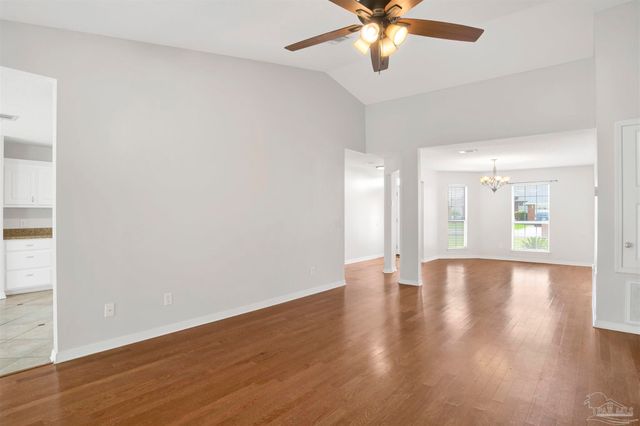 128 Gunwale Rd, Pensacola, FL 32507