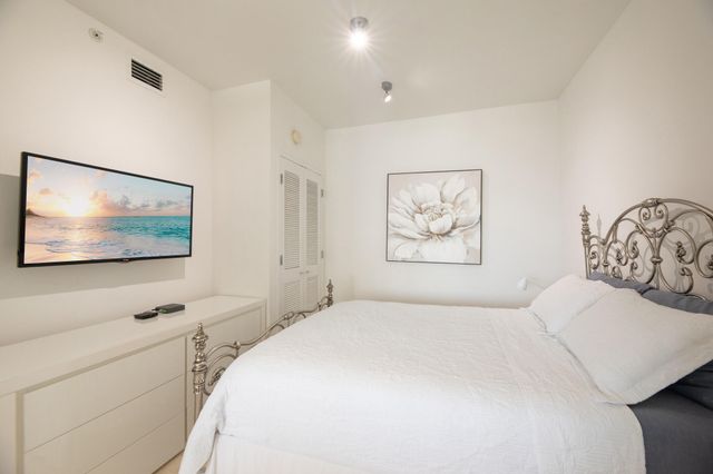 100 Lincoln Road PH14, Miami Beach, FL 33139