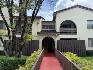 8911 SW 123rd Court 203, Miami, FL 33186