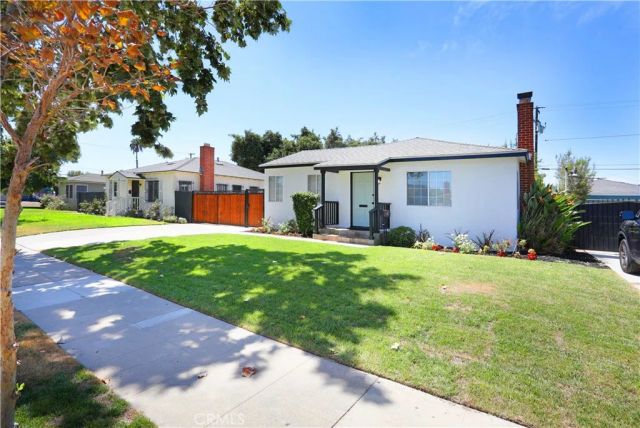 812 N Louise, Santa Ana, CA 92703
