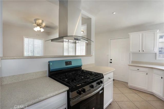 812 N Louise, Santa Ana, CA 92703