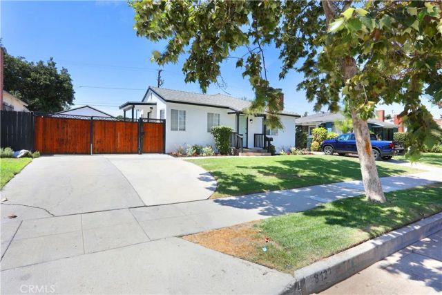 812 N Louise, Santa Ana, CA 92703